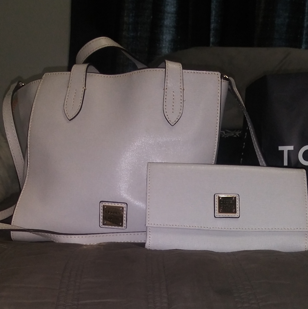 Dooney and Bourke bag and wallet set